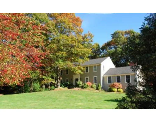 Unit for sale at 13 Stone Root Ln, Concord, MA 01742