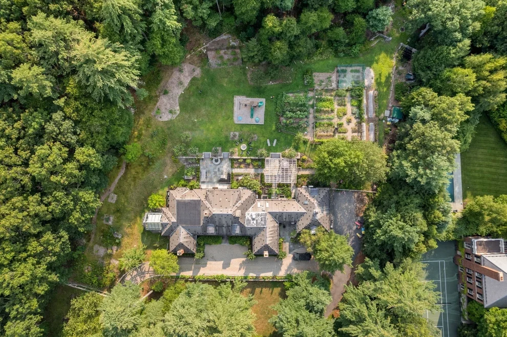 Unit for sale at 150 Pond Road, Wellesley, MA 02482