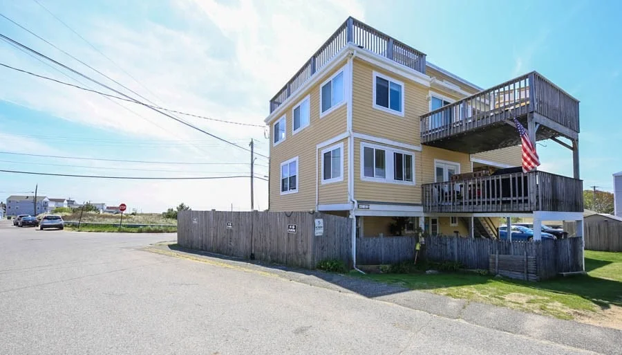 Unit for sale at 140 Railroad Ave, Salisbury, MA 01952