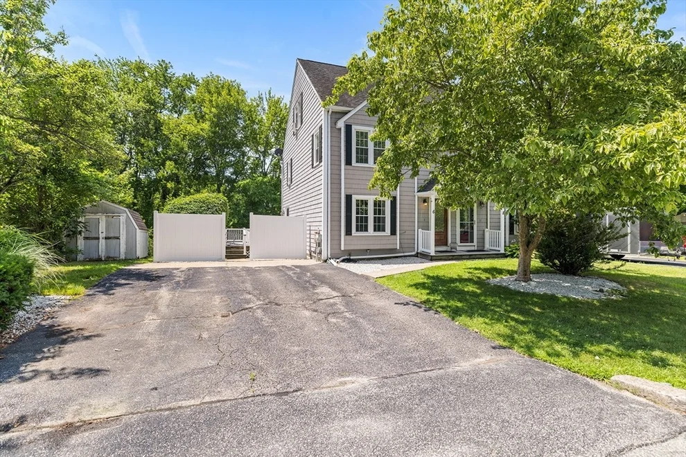 Unit for sale at 6 Michelle Ln, Blackstone, MA 01504