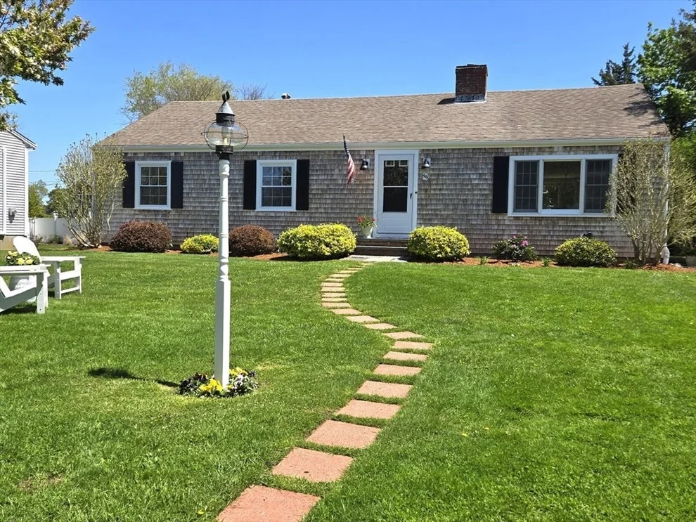 Unit for sale at 96 Ripple Cove Rd, Barnstable, MA 02601