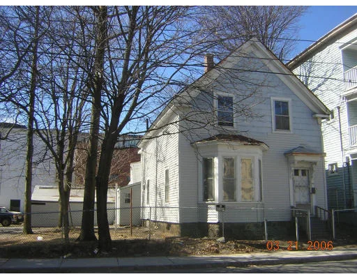 Unit for sale at 120 Willow St, Lawrence, MA 01841