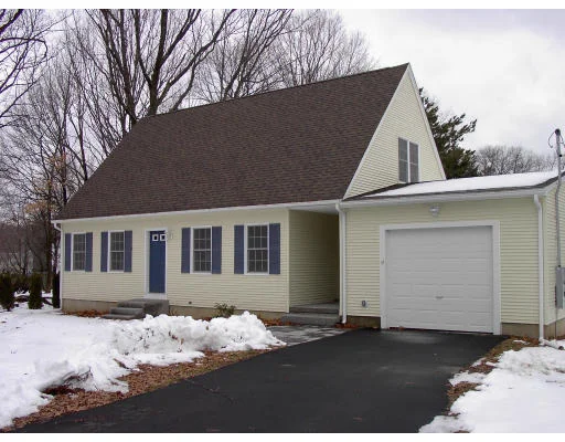 Unit for sale at 54 Fellsmere Street, Springfield, MA 01119