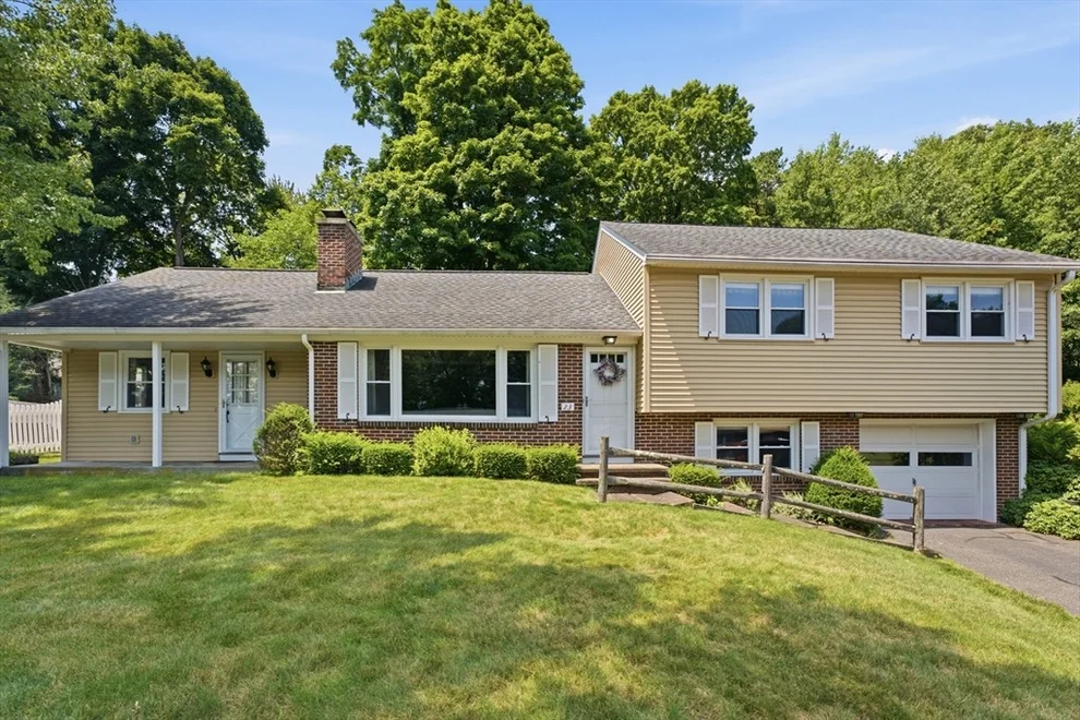 Unit for sale at 23 Old Orchard Road, West Springfield, MA 01089