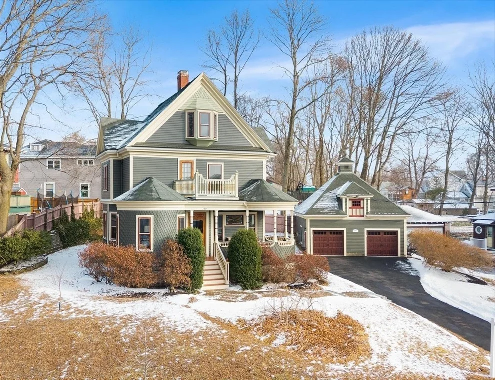 Unit for sale at 129 High Street, Reading, MA 01867