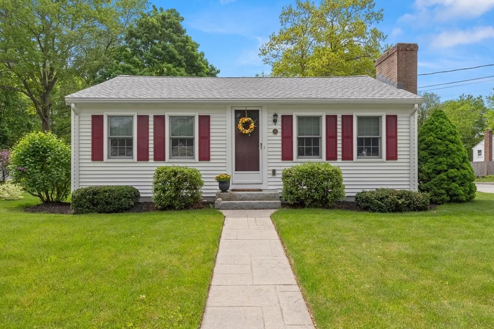 Unit for sale at 18 Knowlton Street, Hamilton, MA 01982