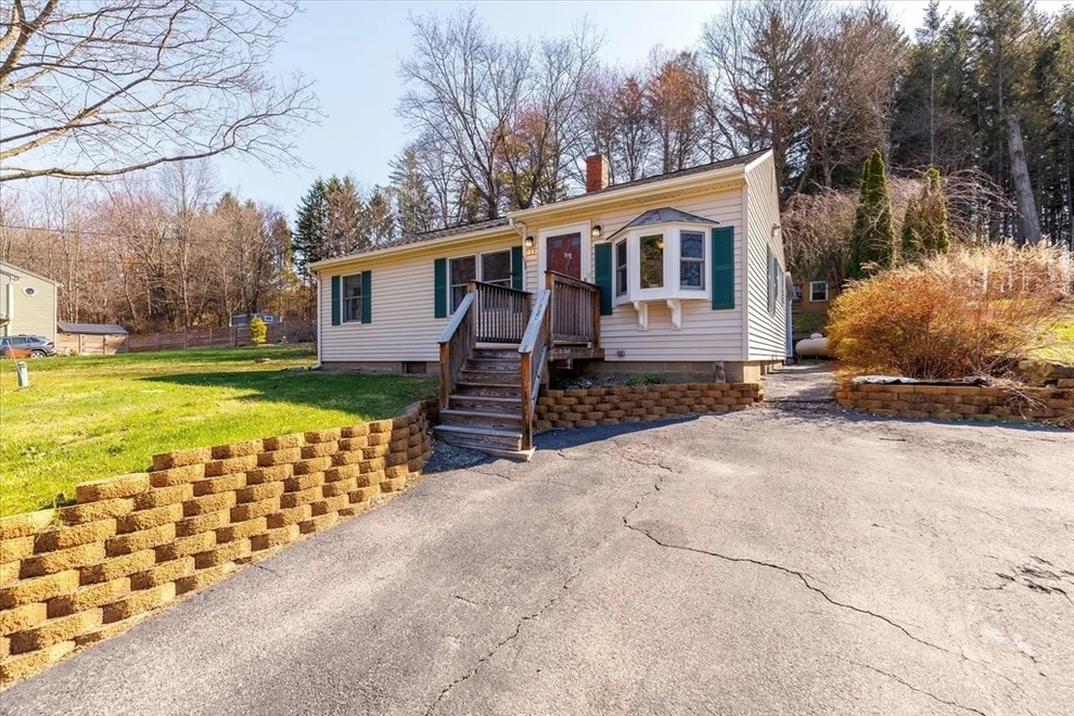 Unit for sale at 33 Marcius Rd, Worcester, MA 01607