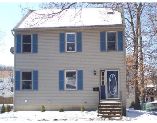 Unit for sale at 130 Commonwealth Ave, Worcester, MA 01604
