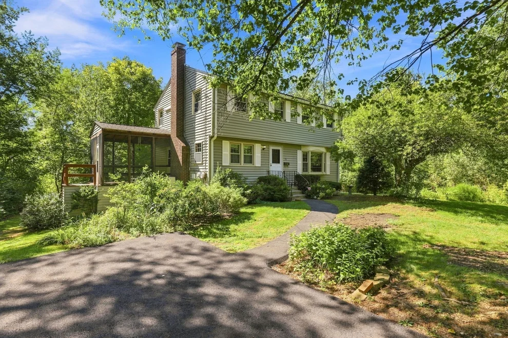 Unit for sale at 30 Ideal Ave, Chelmsford, MA 01824