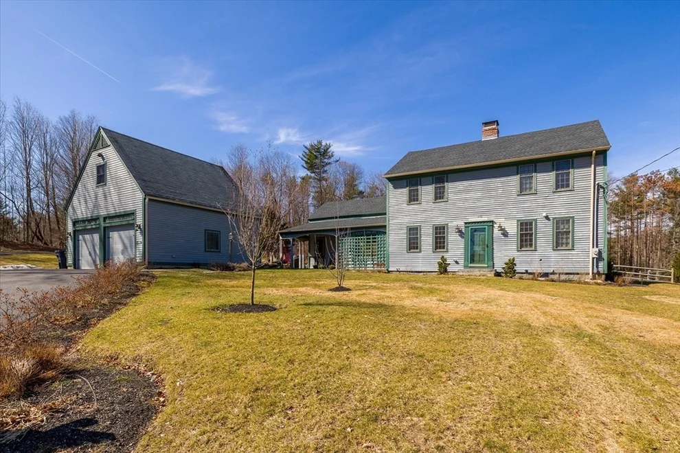 Unit for sale at 396 Cross St, Boylston, MA 01505