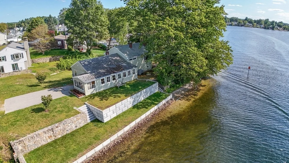 Unit for sale at 322 Killdeer Rd, Webster, MA 01570