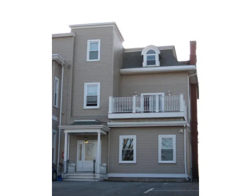 Unit for sale at 39 Chestnut St, Stoneham, MA 02180