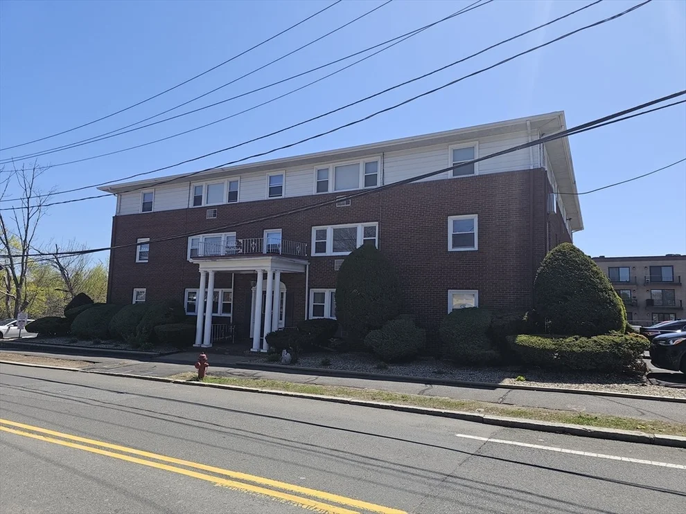 Unit for sale at 100 Magnolia Ave, Lynn, MA 01904