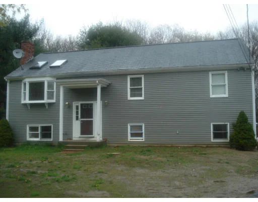 Unit for sale at 49 Hornbine Rd, Swansea, MA 02777