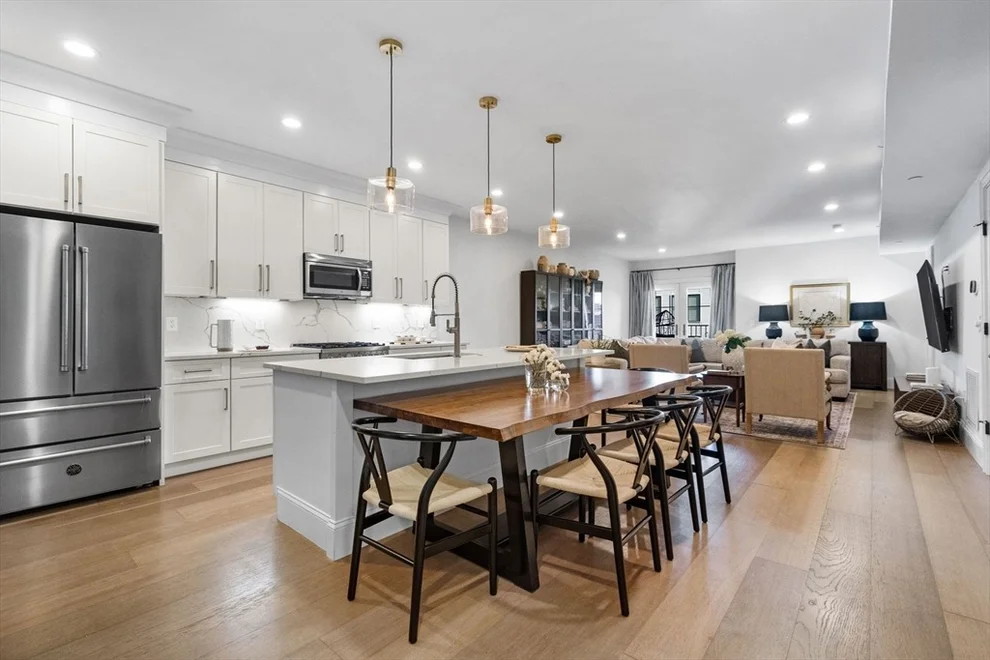 Unit for sale at 258-260 W 3rd St, Boston, MA 02127
