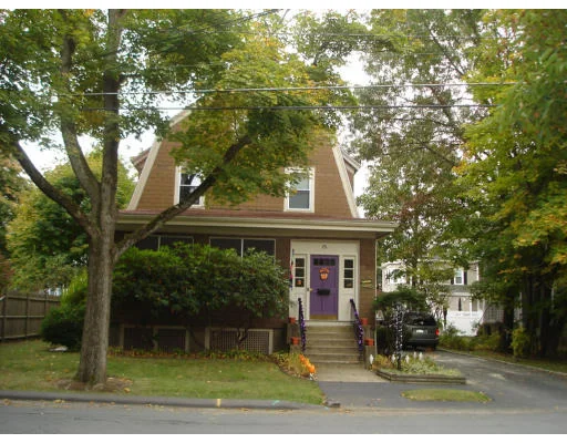Unit for sale at 75 Greenwood Ave, Wakefield, MA 01880