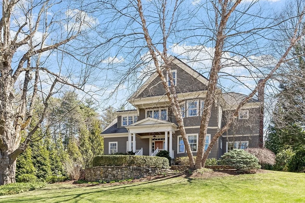 Unit for sale at 5 Castle Road, Lexington, MA 02420