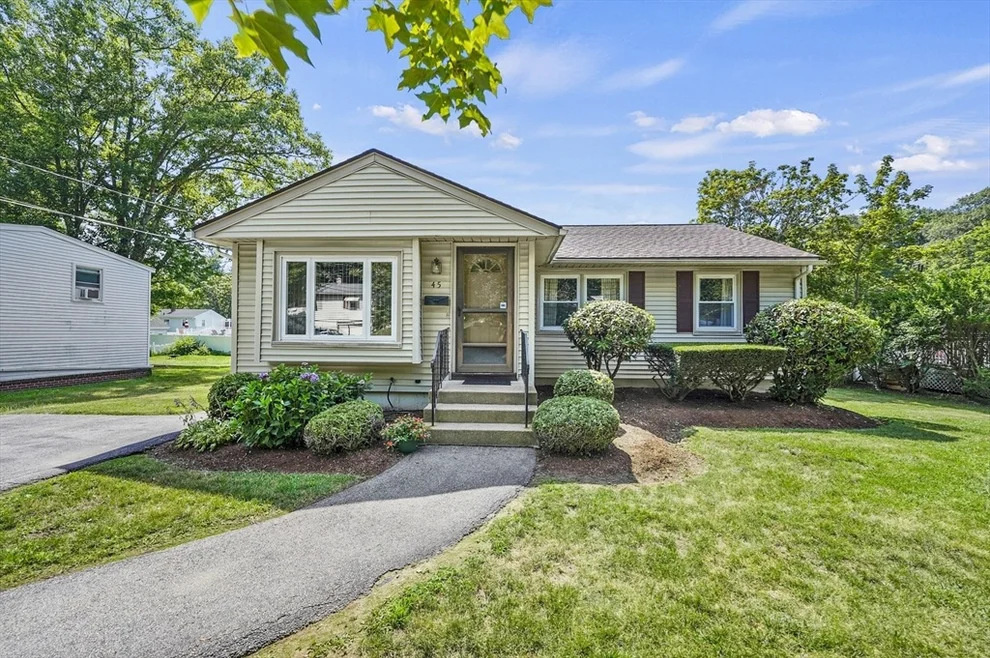 Unit for sale at 45 Sussex Lane, Worcester, MA 01602