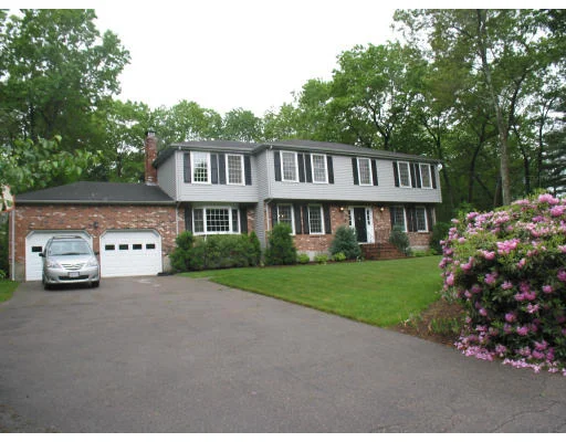 Unit for sale at 22 Valentine Dr, Norfolk, MA 02056