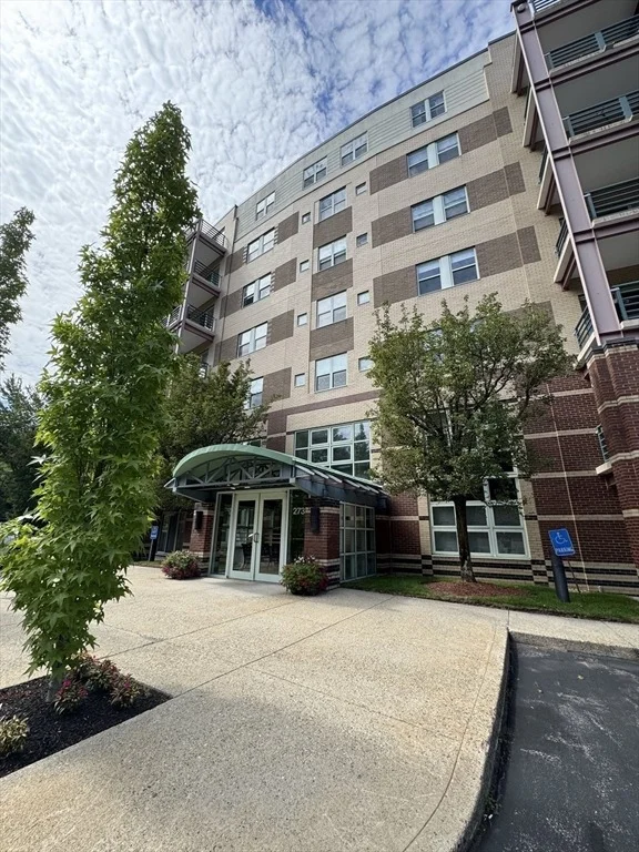 Unit for sale at 273 Cambridge Rd, Woburn, MA 01801