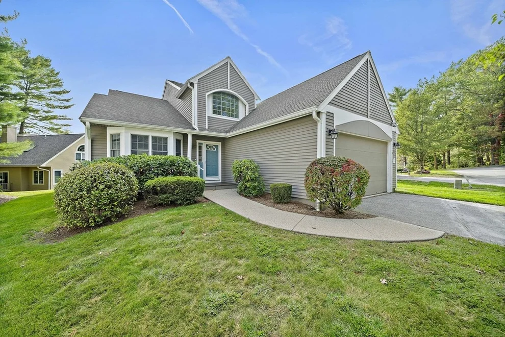 Unit for sale at 132 Cannon Forge Dr, Foxboro, MA 02035