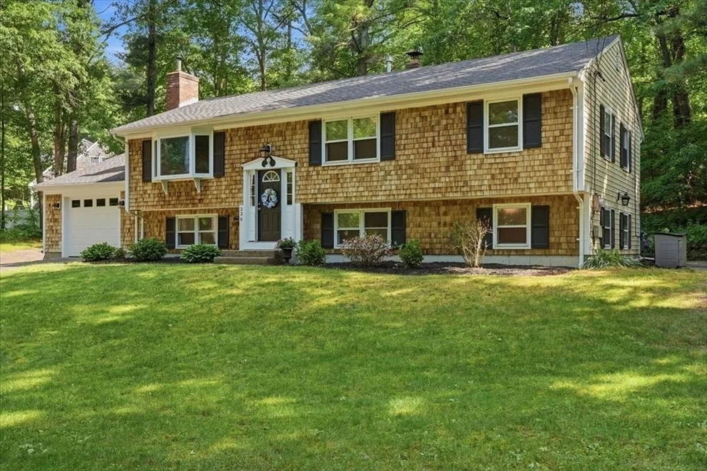 Unit for sale at 236 Pine St., Marshfield, MA 02050
