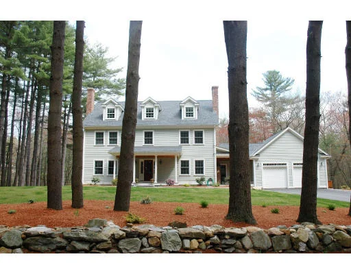 Unit for sale at 155 Woodridge Rd, Carlisle, MA 01741