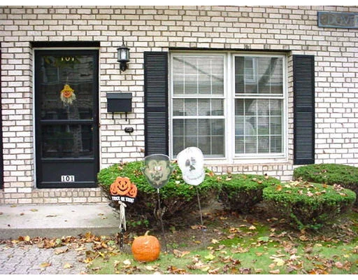 Unit for sale at 101 Corey Colonial, Agawam, MA 01001