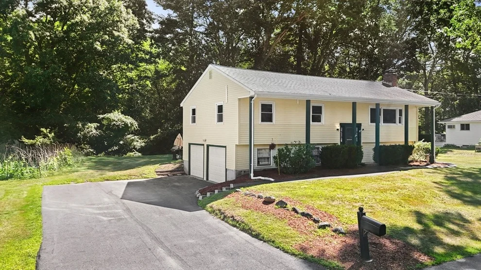Unit for sale at 21 Pinewood Lane, Groveland, MA 01834