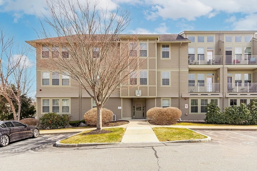 Unit for sale at 3 Harvest Drive, North Andover, MA 01845