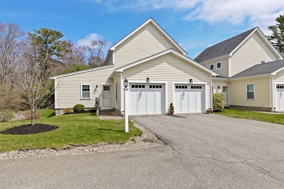 Unit for sale at 590 Washington St, Pembroke, MA 02359
