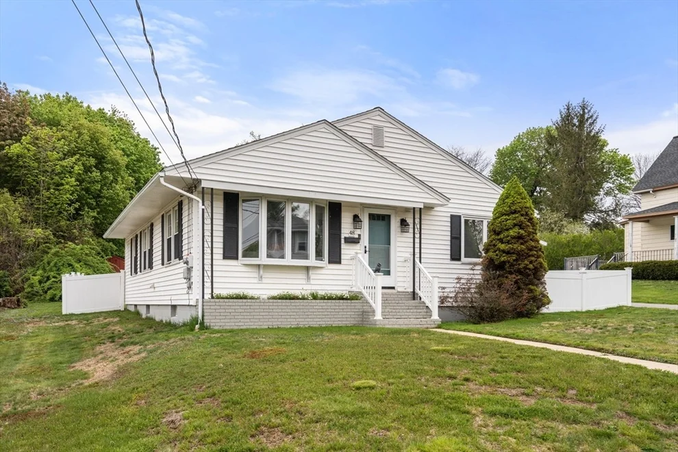 Unit for sale at 48 Charles St, Gardner, MA 01440