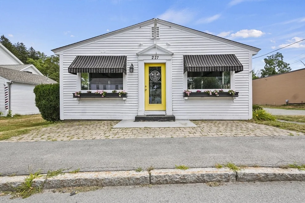 Unit for sale at 277 Main St, West Newbury, MA 01985