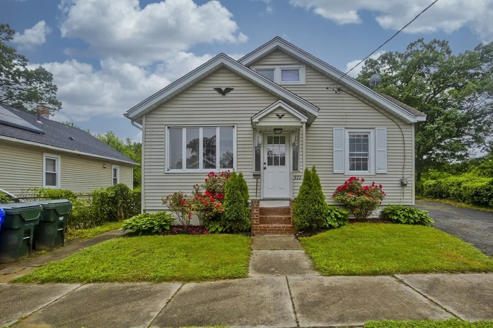 Unit for sale at 372 El Paso St, Springfield, MA 01104