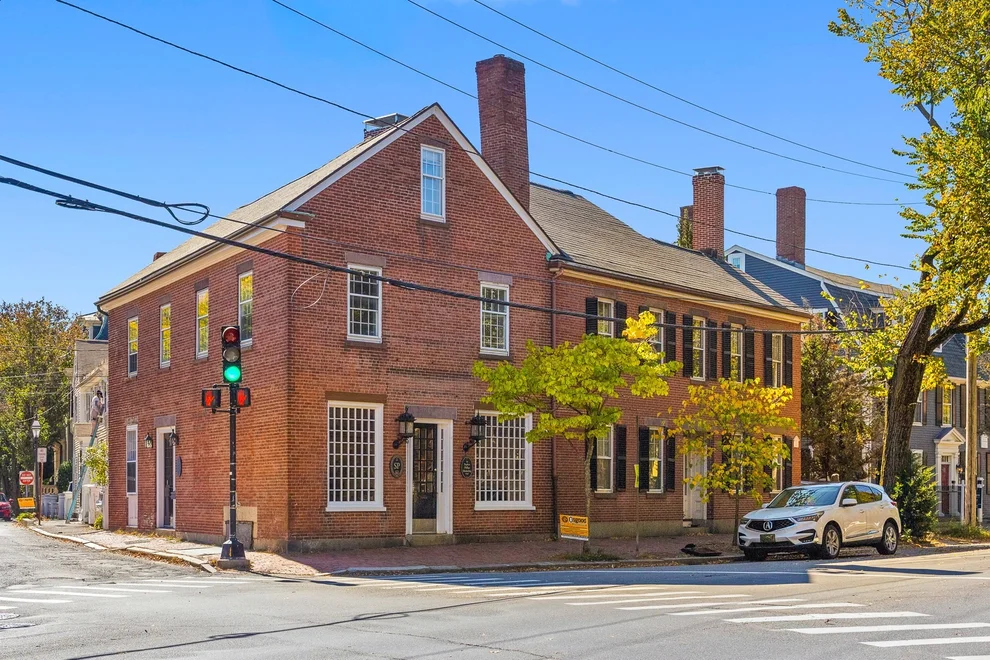 Unit for sale at 27 Flint, Salem, MA 01970