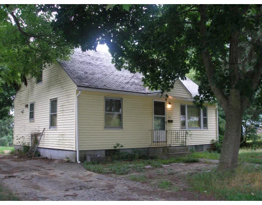 Unit for sale at 17A Steele, Worcester, MA 01607