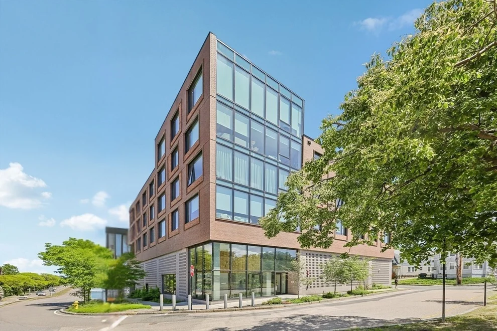 Unit for sale at 57 Quincy Shore Dr, Quincy, MA 02171