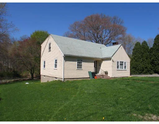 Unit for sale at 63 Story St, Essex, MA 01929