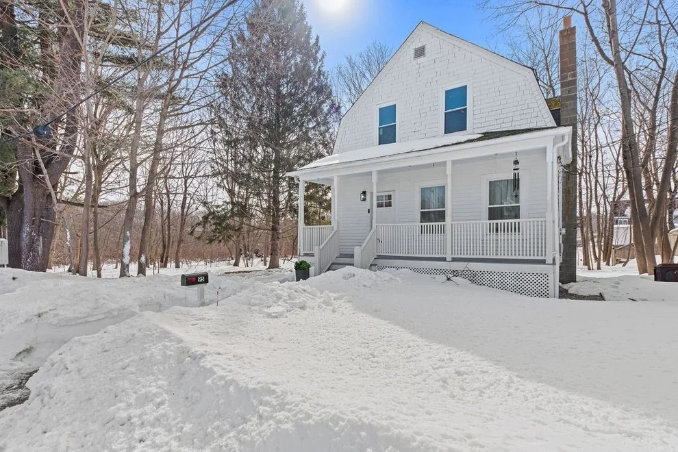 Unit for sale at 95 Mulberry St, Attleboro, MA 02703