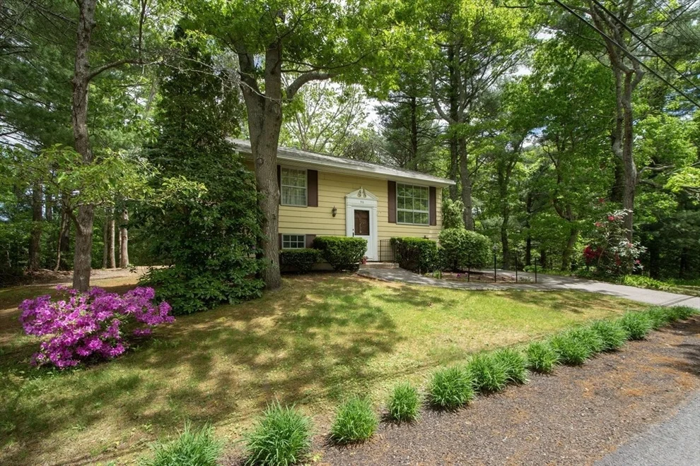 Unit for sale at 96 Esta Rd, Plymouth, MA 02360