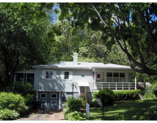 Unit for sale at 52 Wachusett St, Springfield, MA 01118