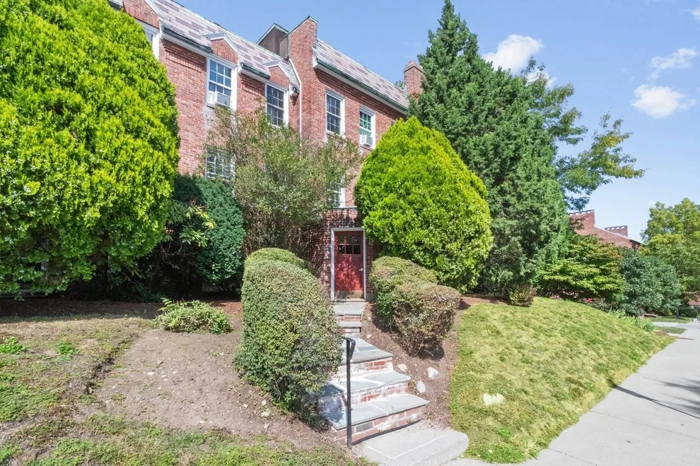 Unit for sale at 37 Commonwealth Ave, Newton, MA 01742