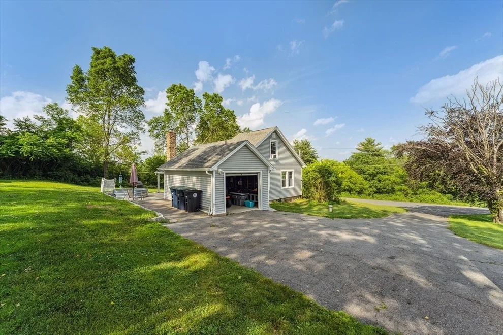 Unit for sale at 243 Clemence Hill Road, Southbridge, MA 01550