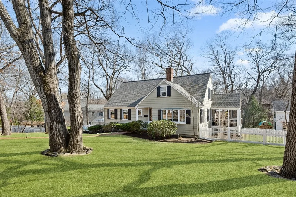 Unit for sale at 96 Glen Rd, Wellesley, MA 02481