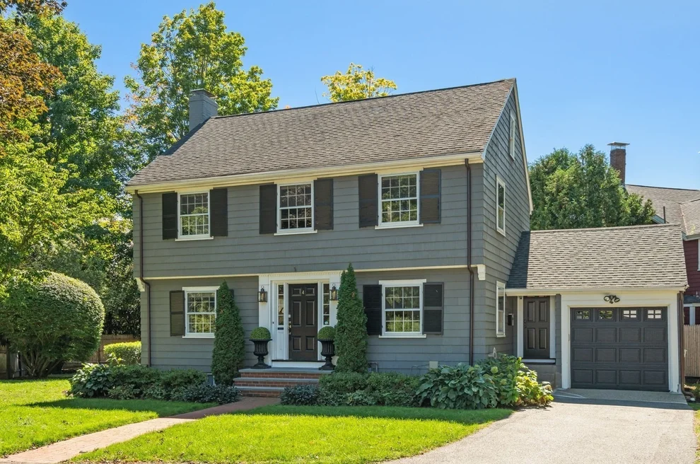Unit for sale at 4 Woodlawn Oval, Wellesley, MA 02481