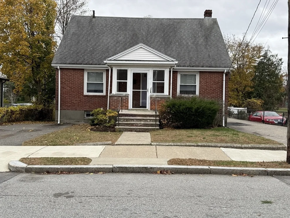 Unit for sale at 49 Hawthorn St, Newton, MA 02458