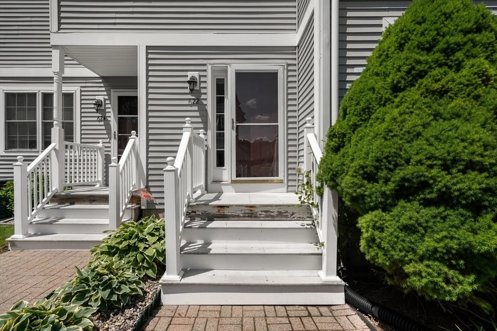 Unit for sale at 622 Hampton Way, Abington, MA 02351