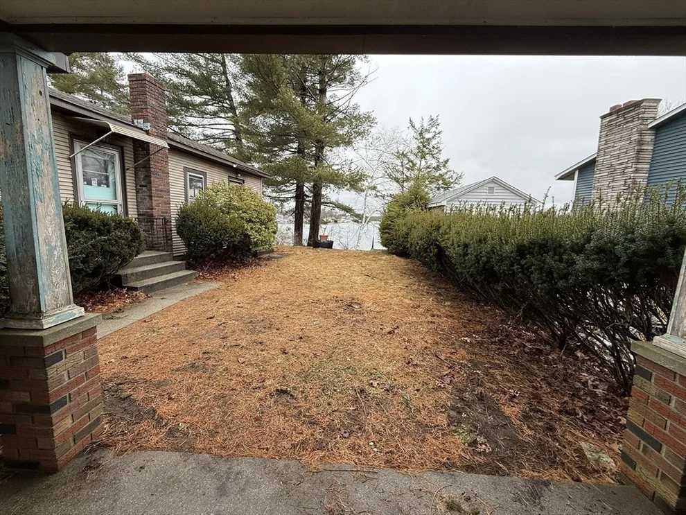 Unit for sale at 88 Union Point Rd, Webster, MA 01570