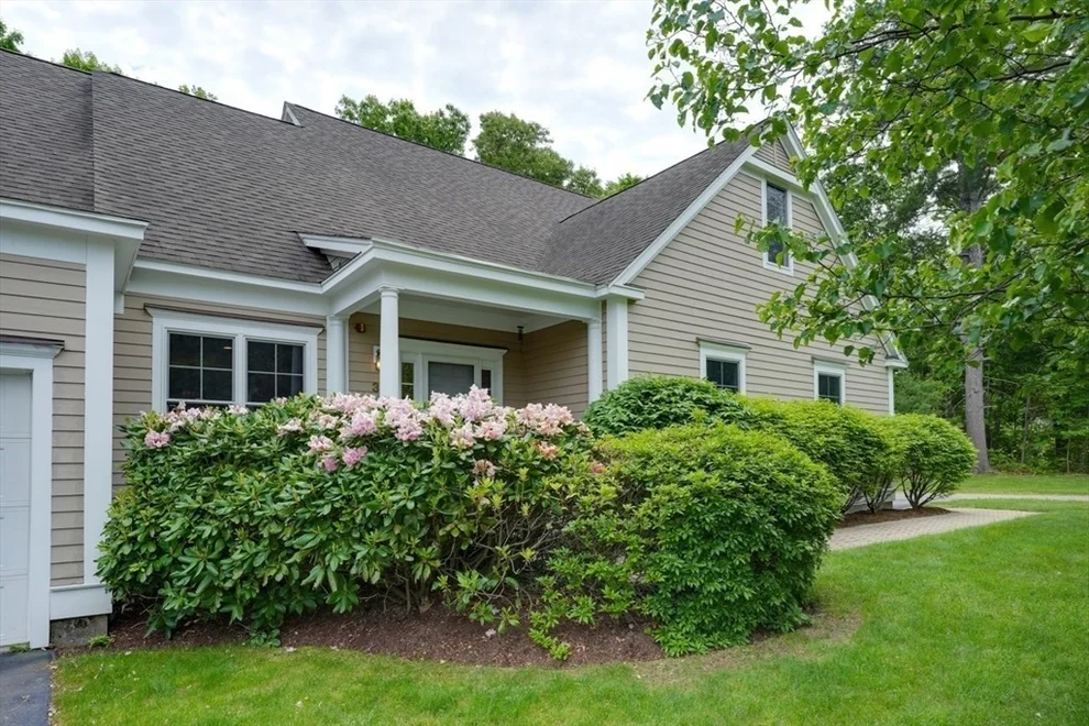 Unit for sale at 31 Sanctuary Ln, Hopkinton, MA 01748