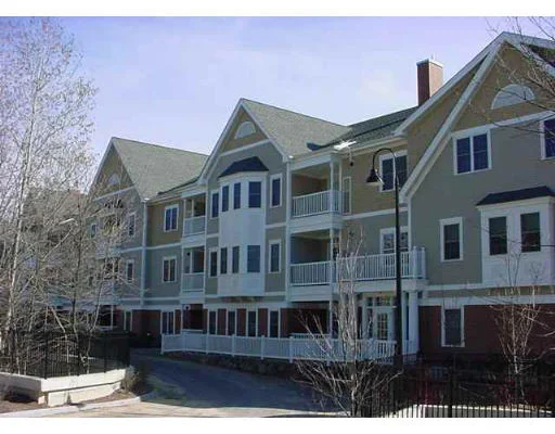 Unit for sale at 190 Chickering Rd, North Andover, MA 01845